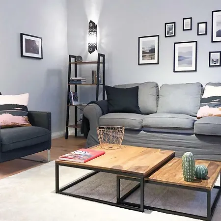 Renovated Flat In Trendy Quarter Апартаменты